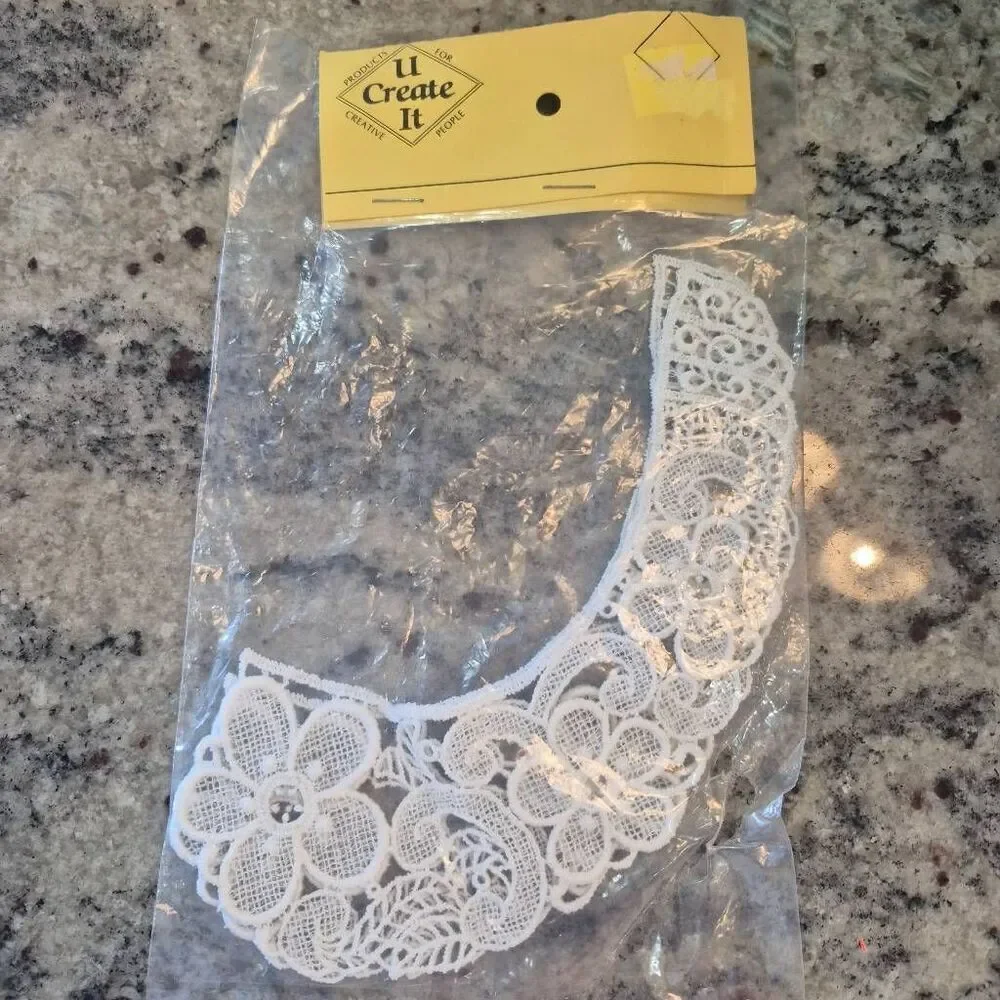 Lace, White Cotton Collar Vintage NEW NWT